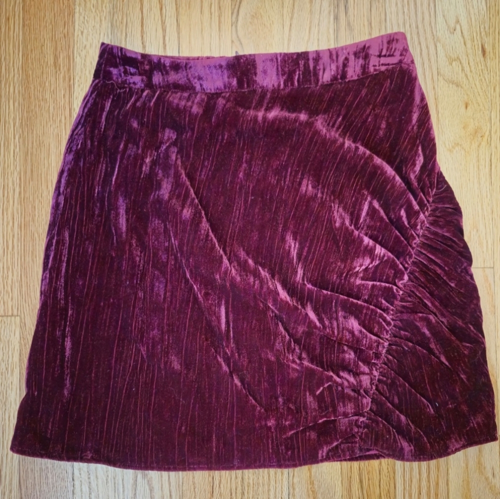 Lost & Wander Velvet Vineyard Ruched Mini Skirt Women's Size S